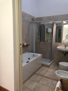 Deluxe Dreibettzimmer mit Meerblick