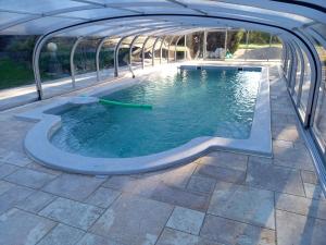Maisons de vacances Maison de 2 chambres avec piscine partagee jardin amenage et wifi a Le Thor : photos des chambres