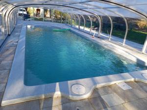 Maisons de vacances Maison de 2 chambres avec piscine partagee jardin amenage et wifi a Le Thor : photos des chambres