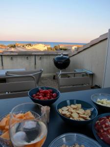 Duplex terrasse vue mer accès plage et piscine...