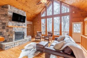 Bear Print Mountain Lodge