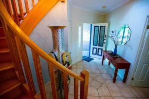 CLOUD 9 - Cliff Top Eagle Heights