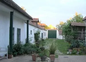 山羊农场公寓 - 布如克纽多夫