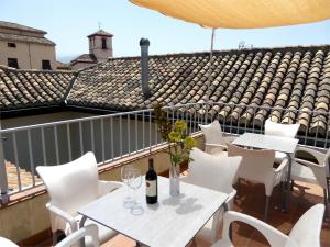 Apartamentos Laurel Suites - 4hvězdičkové hotely ve městě Granada