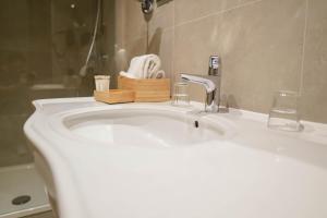 Deluxe Triple Room room in Hotel de Flandre