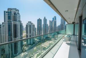 Paramount Midtown -Stunning 2 Bedroom Apt with Burj-Khalifa view