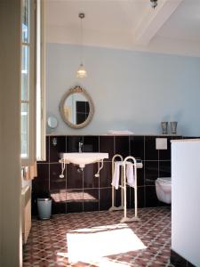 Maisons d'hotes Domaine Des Agnelles : Chambre Double avec Baignoire et Douche