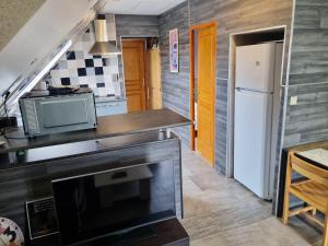 Appartement de 2 chambres avec terrasse et wifi a Chenove