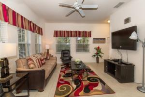 Peaceful Quiet Pool Home 5 min from Disney! townhouse
