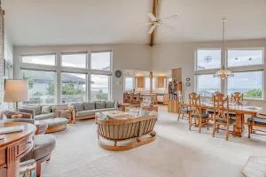 Bud-n-Mollys - Seal Rock