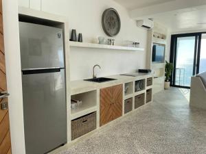 Endless Bingin - Luxury Oceanfront Suite on Bingin Beach