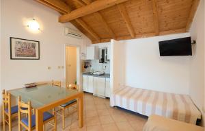 Awesome Apartment In Saplunara With Wifi And 1 Bedrooms