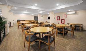 Treebo Grand Legacy Shahenshah