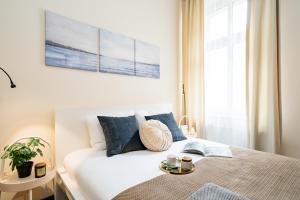 Honey Apartment - LoftAffair