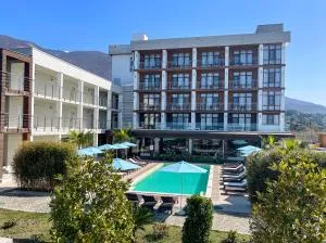 Aquamarine Family Club - 古达乌塔