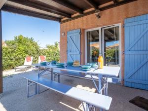 Maisons de vacances Holiday Home Les Marines du Roussillon-2 by Interhome : photos des chambres