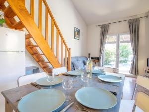 Holiday Home Les Marines du Roussillon-2 by Interhome