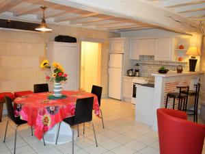 Maisons de vacances Holiday Home Les Mailloches - REE100 by Interhome : photos des chambres