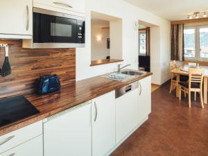 Apartment Ladis-6 by Interhome