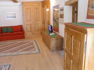 Apartment Chesa Frizzoni by Interhome