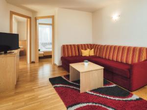 Apartment Ladis-5 by Interhome