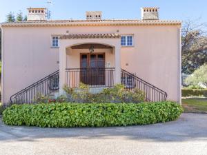 Apartment Beau Rivage by Interhome