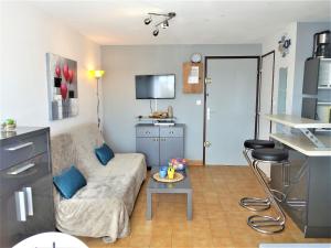 Apartment Les Maisons sur la Plage-9 by Interhome