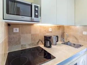 Studio Port de La Gavine-17 by Interhome - 耶尔