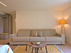 Apartment Chesa Stè 8 by Interhome