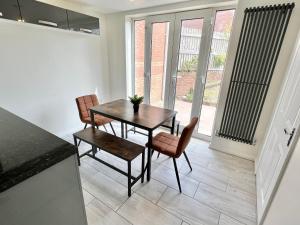 Spacious 3-Bedroom house with 5 beds and sofa-bed