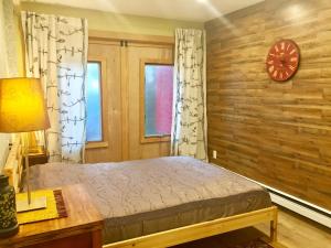 Cozy multi-leveled apartment!