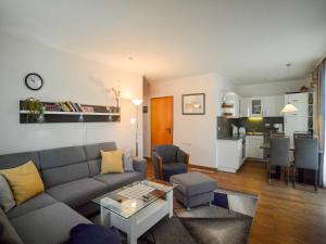 Dünenpark Binz - Komfortplus Ferienwohnung mit 1 Schlafzimmer und Balkon im Obergeschoss 089