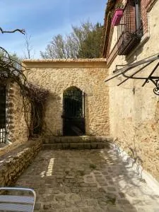 Studio duplex avec spa et cour privée - La Celle-les-Bordes