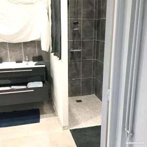 Maison spacieuse à Villeneuve-lès-Avignon avec jardin 150 m²