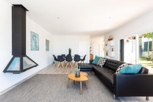 Home2Book Design Asian Sabina, Heated Pool & View