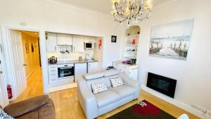 2 Dartview - Close to the Water, River Views, Ground Floor Access