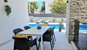 VILLA EMA KASTELA with private heated pool