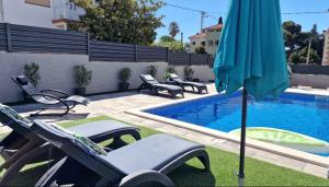 VILLA EMA KASTELA with private heated pool