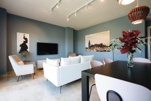 Magno Apartments Paseo de la O - Private Parking included