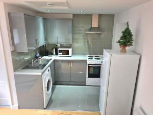 Lovely central studio2bed - 5min to train station
