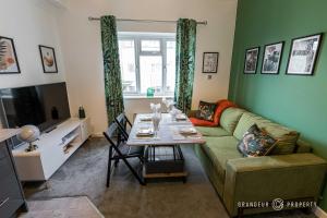 Lorne Park Landings by Grandeur Property