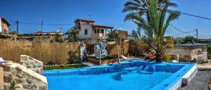 Panoramic Villa with Private Pool near Παγκαλοχώρι