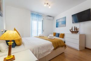 Sunshine apartment by Ammonite&Cо