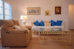 Modern Apartment in Peñaflor with Air Conditioning - 85 m² - Lora del Río