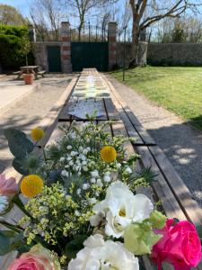 Auberges de jeunesse Gites grands groupes - Chateau des Forges Gouville : photos des chambres