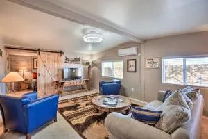 Western-Style Phoenix Home 15 Mi to Lake Pleasant - أريزونا