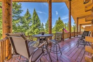 Quiet Ruidoso Cabin with Deck and Private Hot Tub - Hollywood