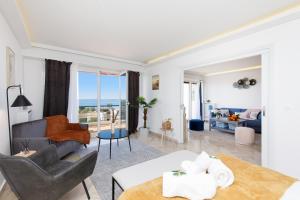 Suite Riviera - Sea View - Clim - 50M Plage - Residence de standing - Spacieux 180 M2 - Parking