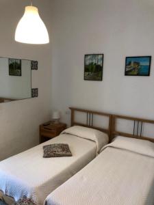 Doppel-/Zweibettzimmer mit Balkon