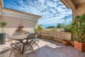 Maisons de vacances Sublime 117 M2 With Garden Terrace And Pool : photos des chambres